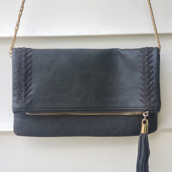 Crown Vintage Handbags - Crown vintage black leather purse with gold chain